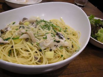バオバブ食堂(平塚)-イワシと白まいたけのスパゲティ1.JPG